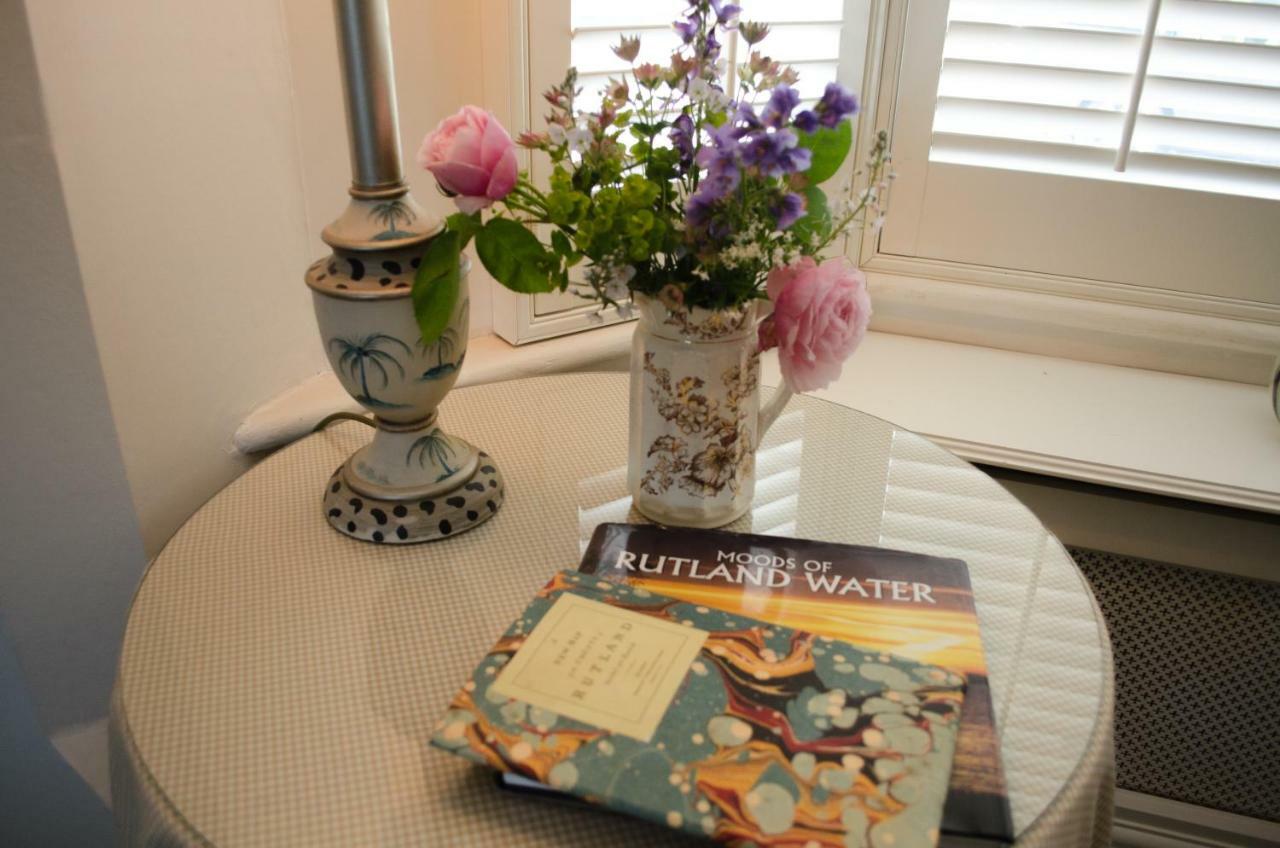 The Hollies Bed And Breakfast Uppingham Esterno foto