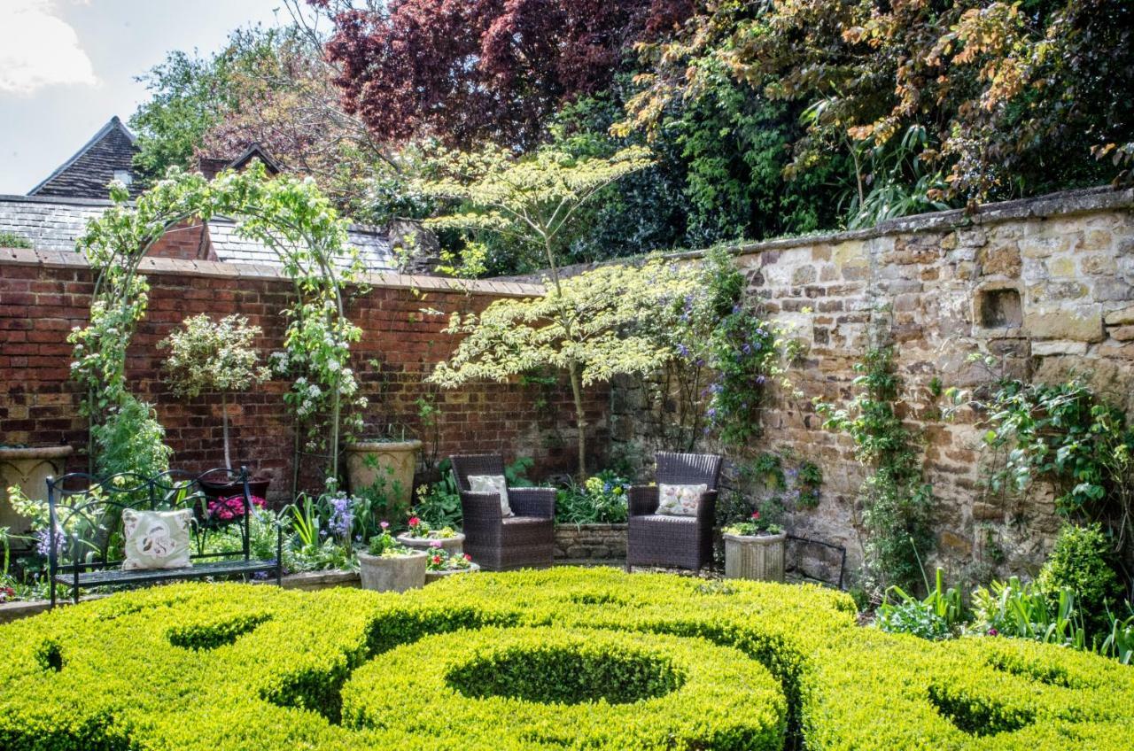 The Hollies Bed And Breakfast Uppingham Esterno foto